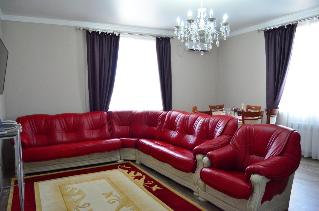 Golden Park Hotel Pavlodar Exterior photo