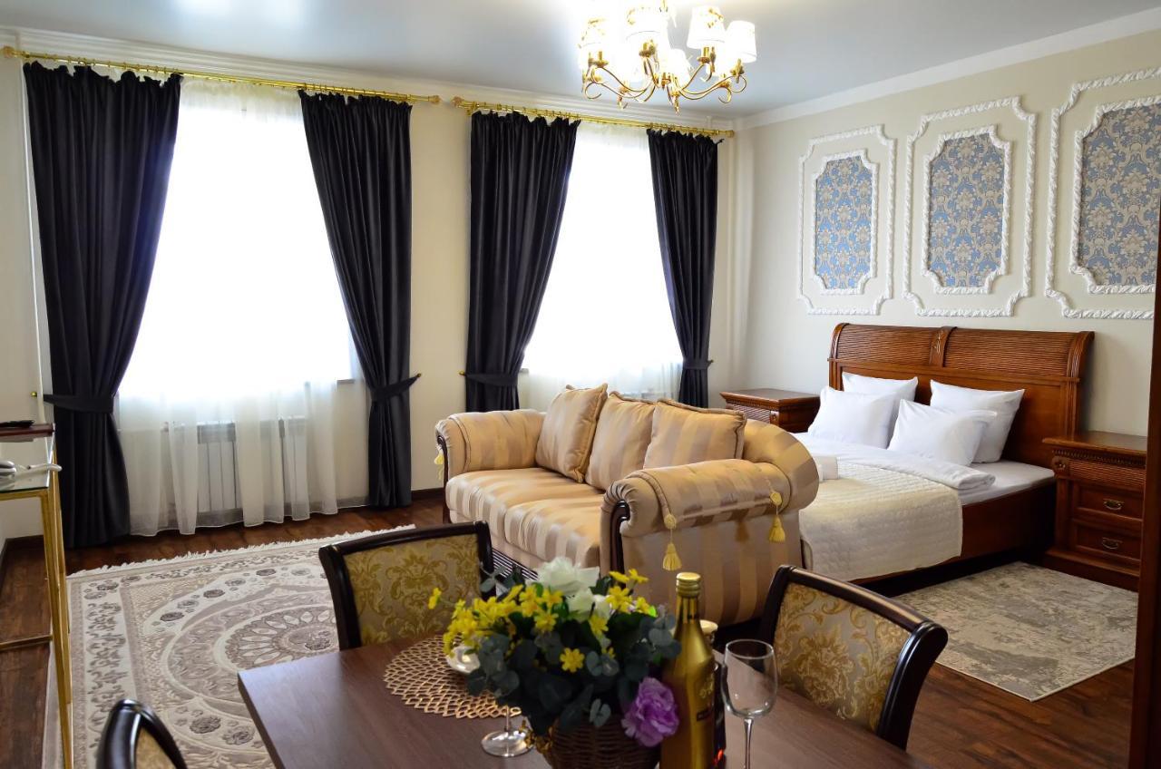 Golden Park Hotel Pavlodar Exterior photo